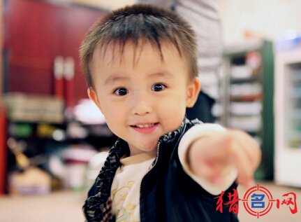 梁姓起名好听的男孩名字高分